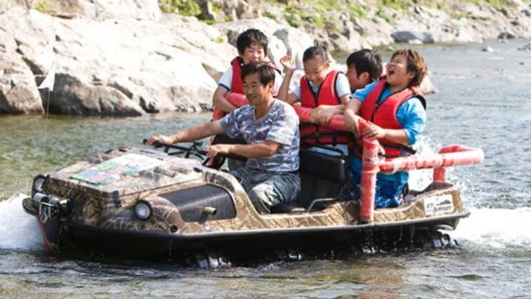 Haedam Village offers visitors a peaceful retreat into traditional Korean rural life. The name "Haedam" translates to "sunshine village," reflecting its location between the mountains, bathed in natural light and surrounded by lush forests.