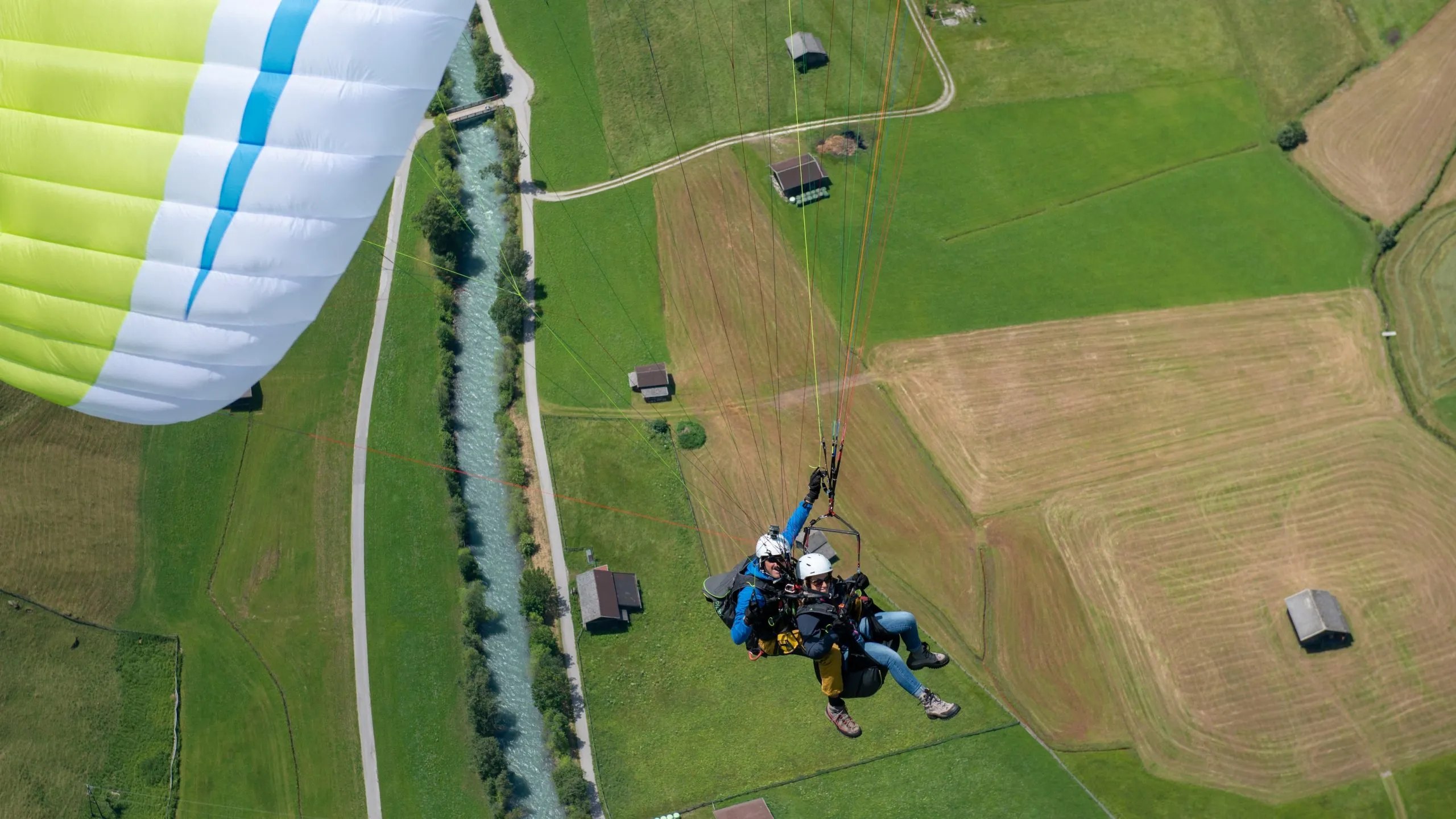 Tandem paragliding experience in Neustift im Stubaital