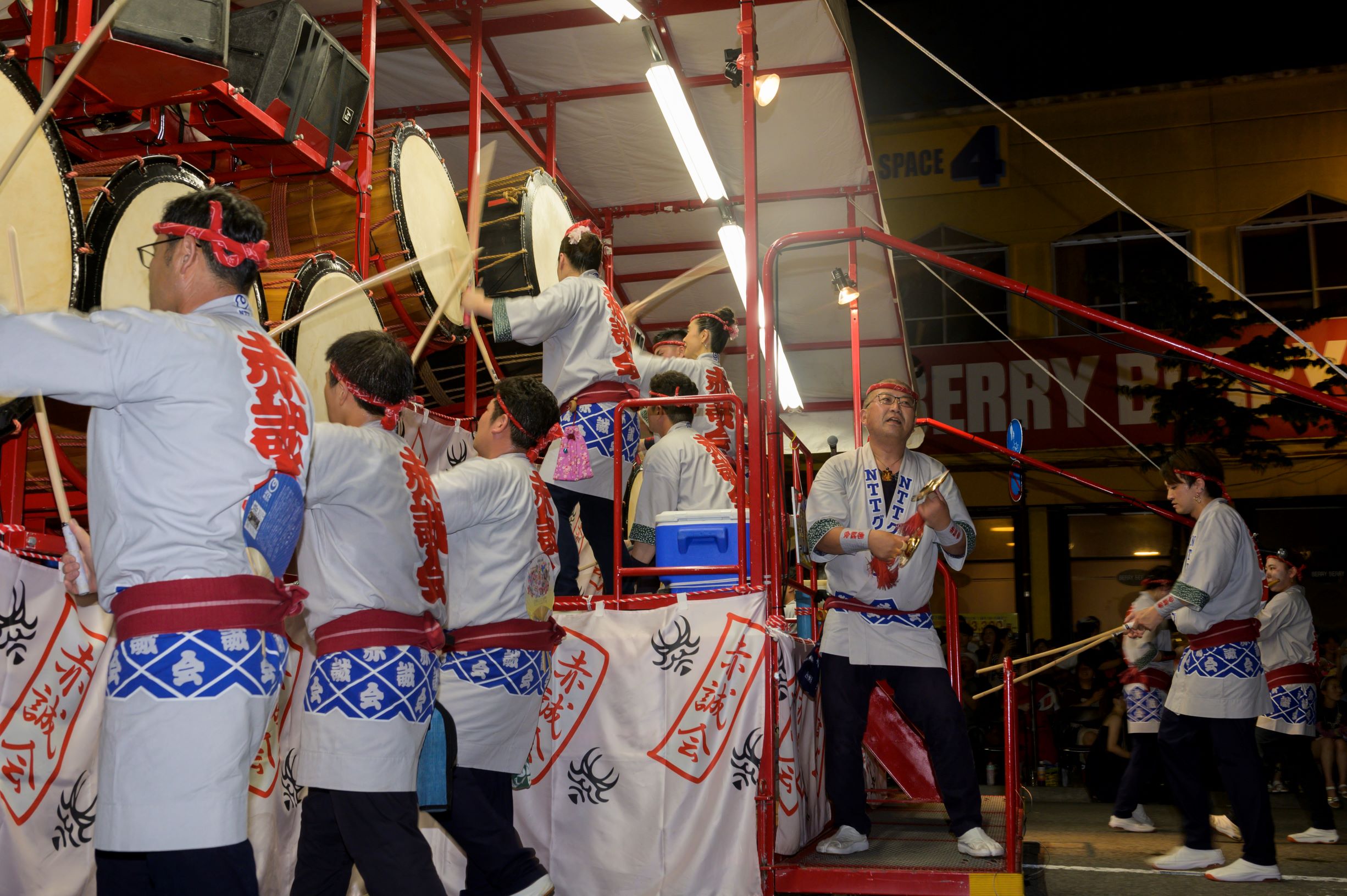 青森睡魔祭 預訂觀看座位並享用便當晚餐