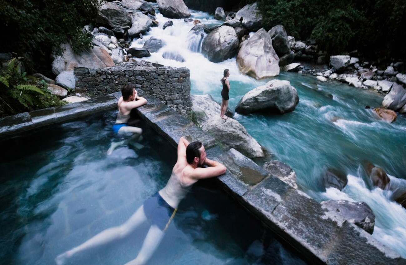 博卡拉：5天安納普爾納大本營健行 + 天然溫泉