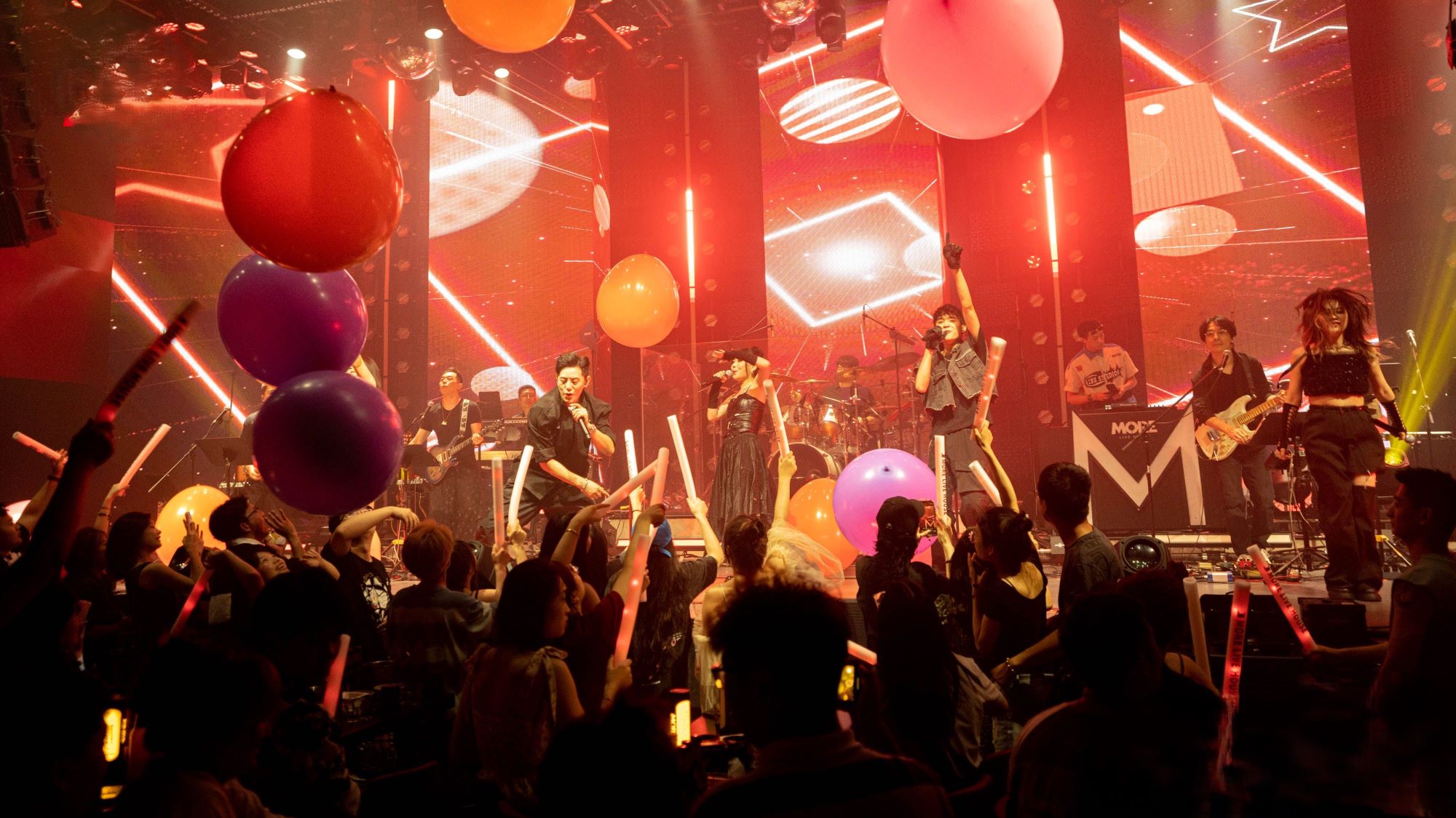 Mao Live House: Experience Chongqing's Local Nightlife