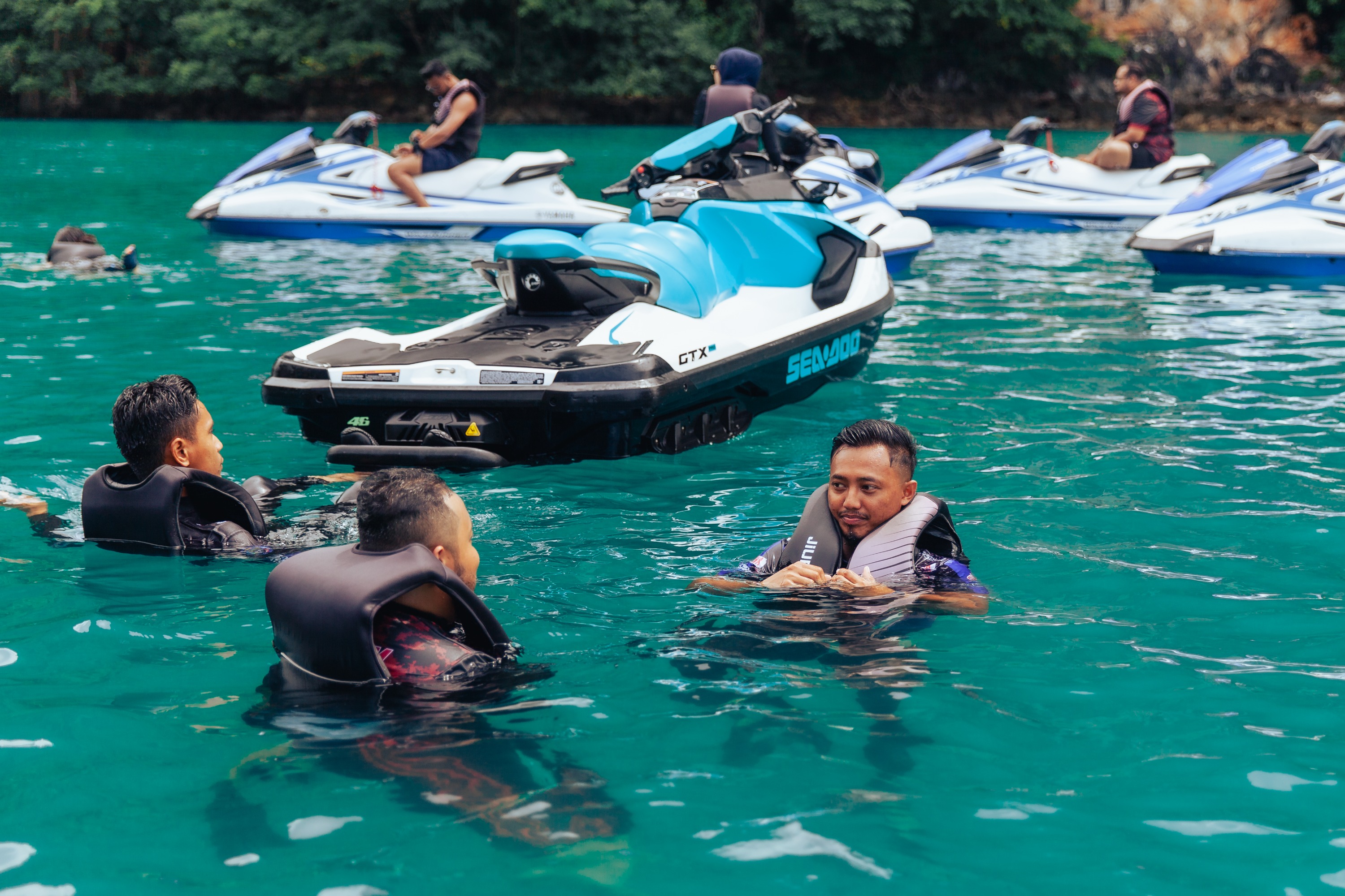 蘭卡威水上摩托車之旅 & 免費無人機視頻（Red Ray Watersports提供）