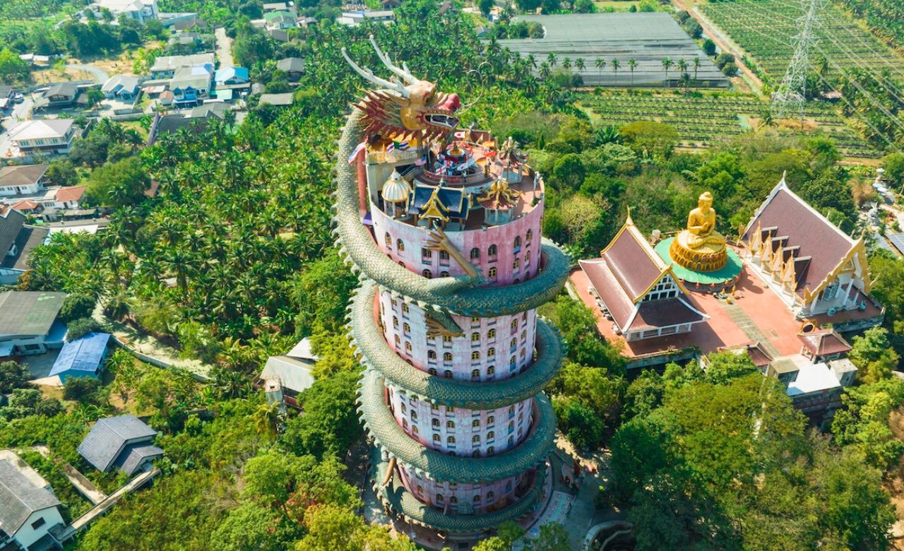 Don Wai Market & Wat Samphran One-day City Highlights Tour