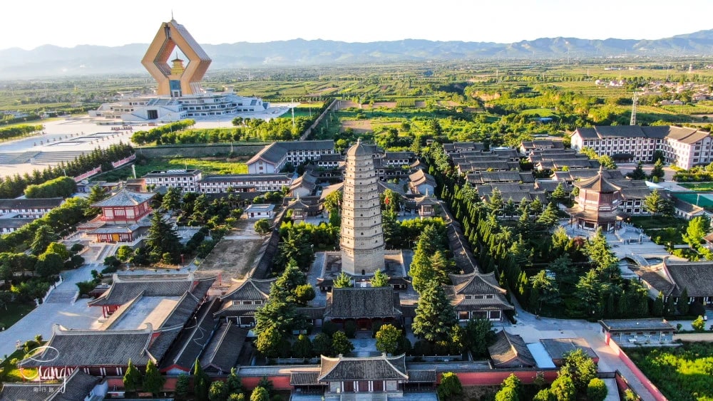 Shaanxi Xi'an Famen Temple Cultural Scenic Area + Qianling Mausoleum Day Tour (optional Han Wudi Maoling Museum)