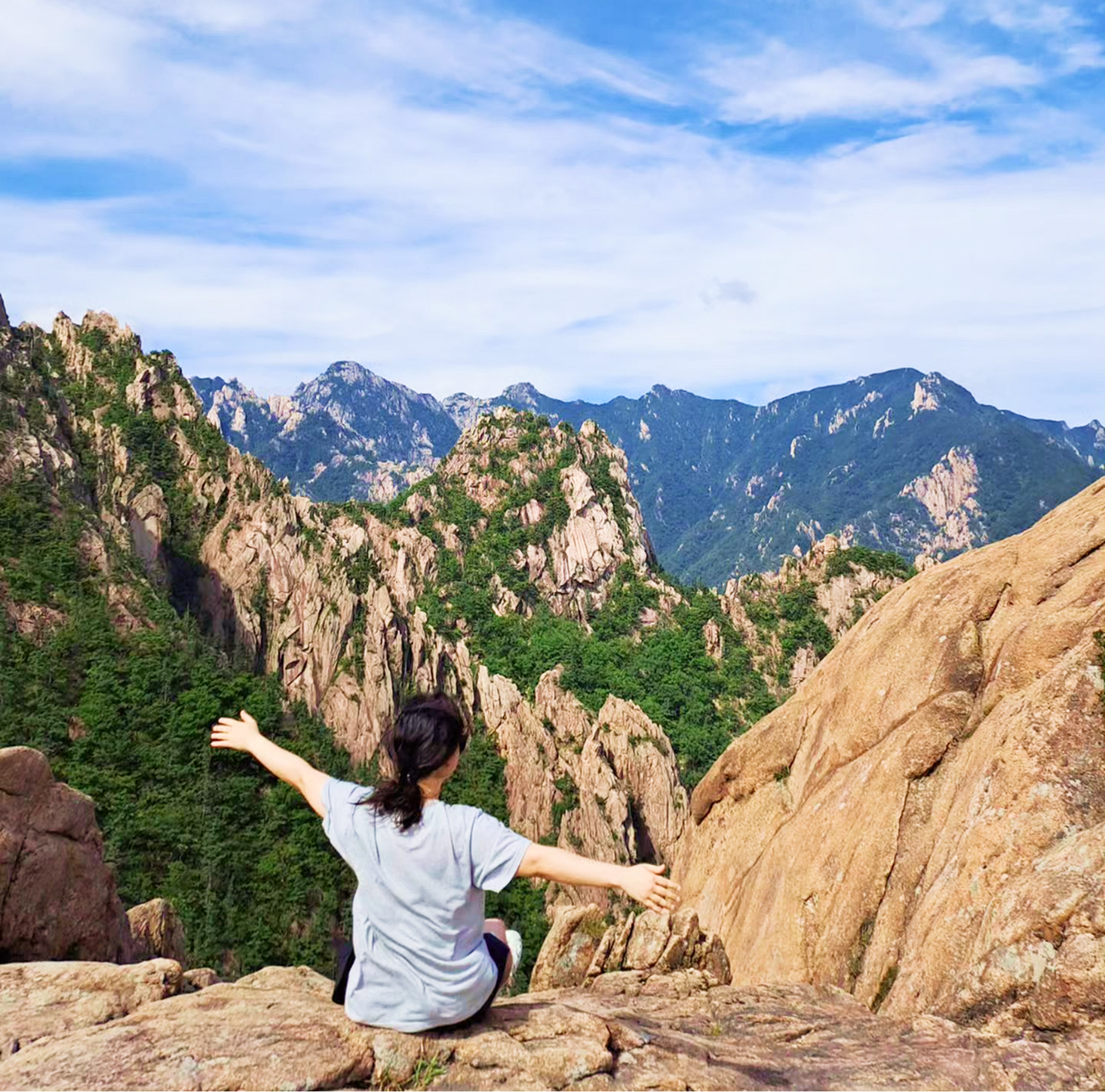 🏞️ 何不與摯愛之人來一場夏日出遊，盡享美好季節？