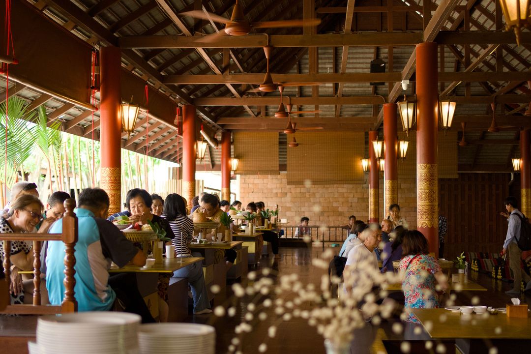 康托克傳統泰式晚餐體驗，伴泰國鄉村文化村傳統泰式表演