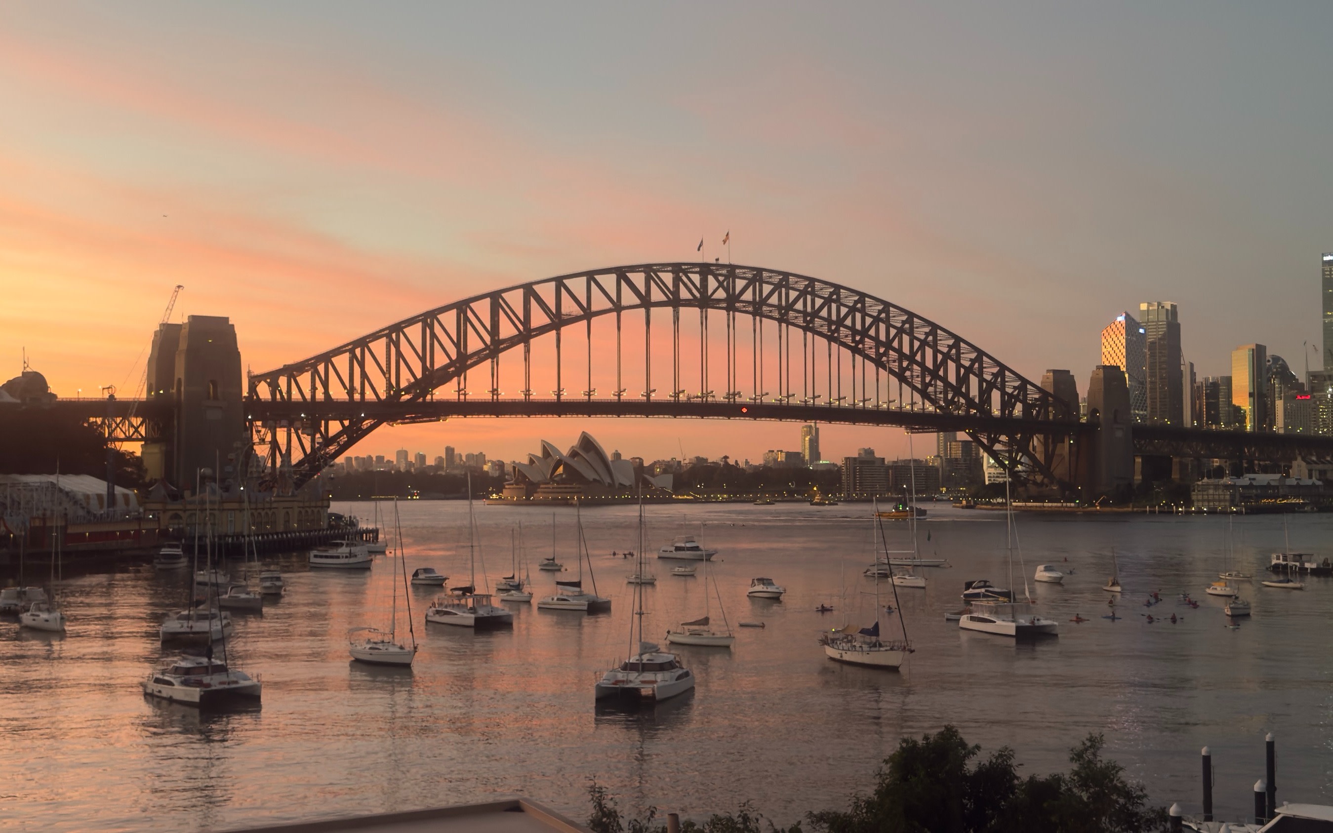 Sydney Harbour Bridge & Opera House Sunset Kayak Tour