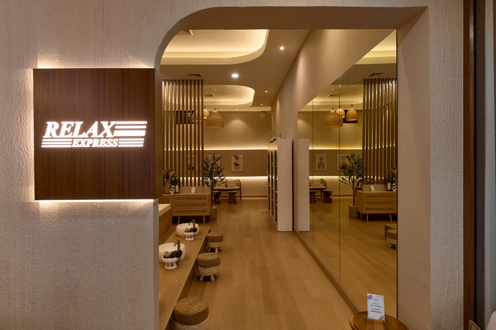 Relax Express at Chiang Mai Gate in Chiang Mai