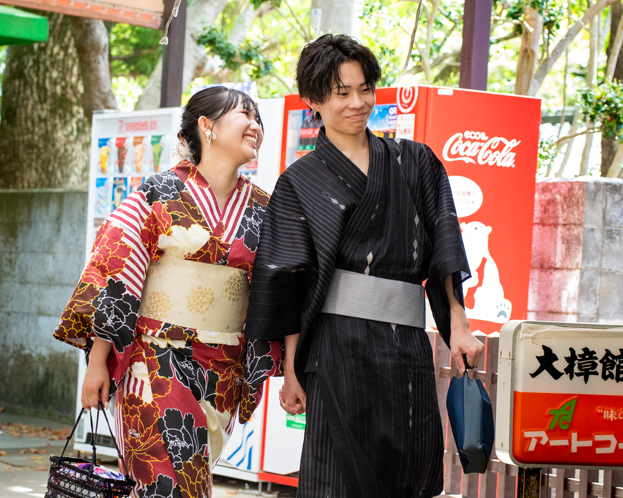 Kimono rental at Dazaifu Tenmangu Shrine (Kimono Rental Hibiki)