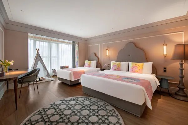 Hotel Room Environment Display Images