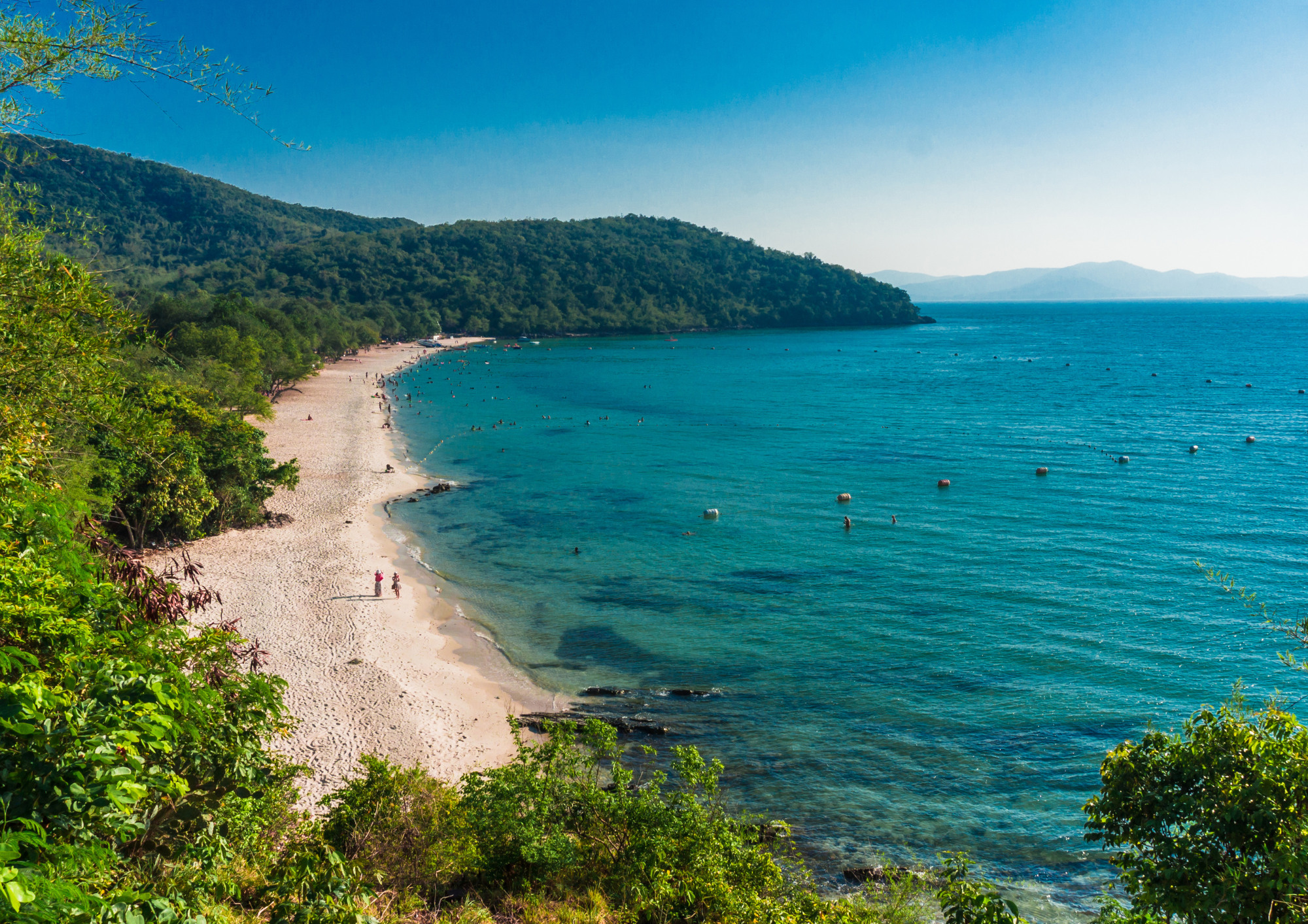 Full day Pattaya with hidden beach (lala lake)by MyProGuide