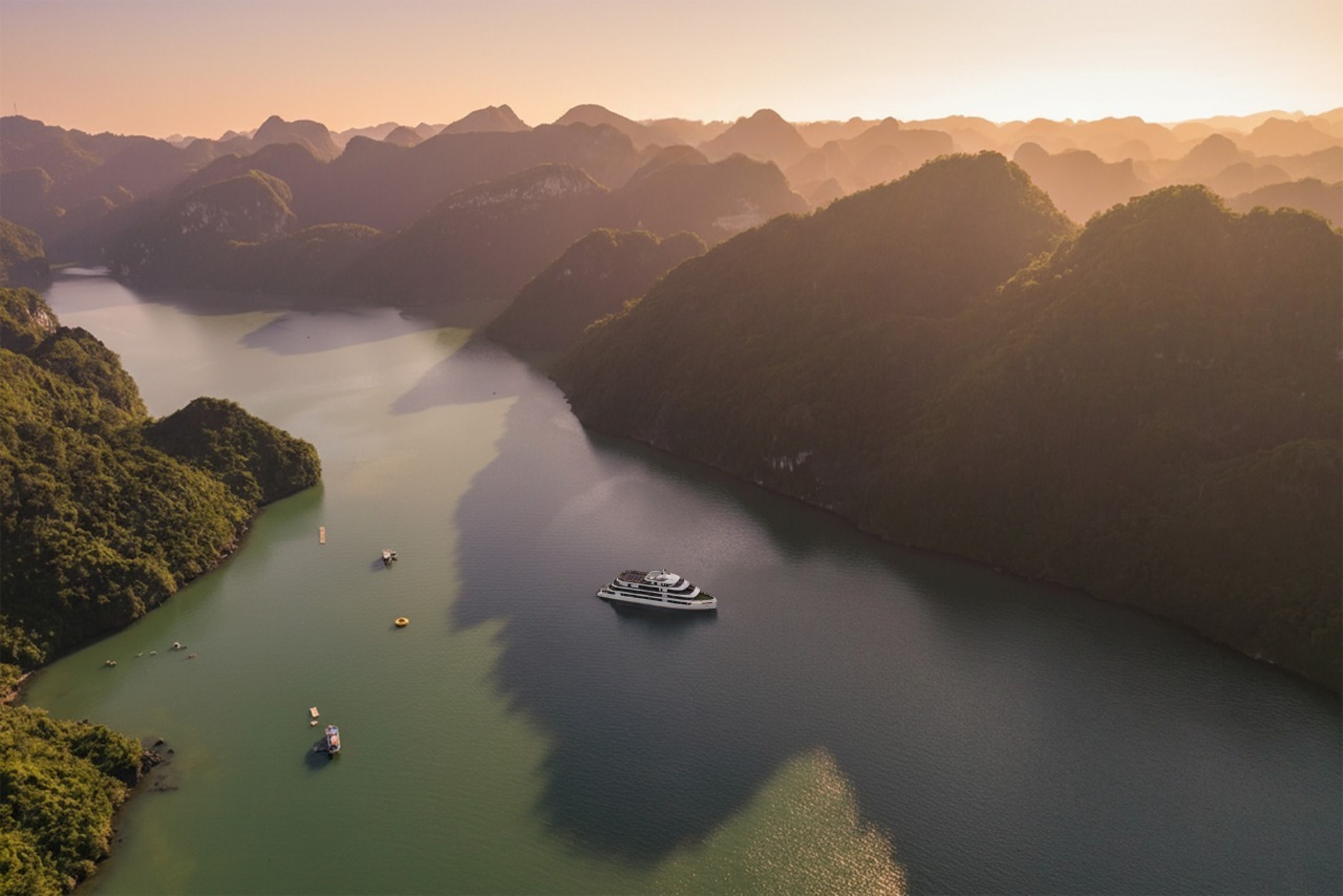 Aqua Luxury 2D1N Cruise: Ha Long Bay & Lan Ha Bay Tour
