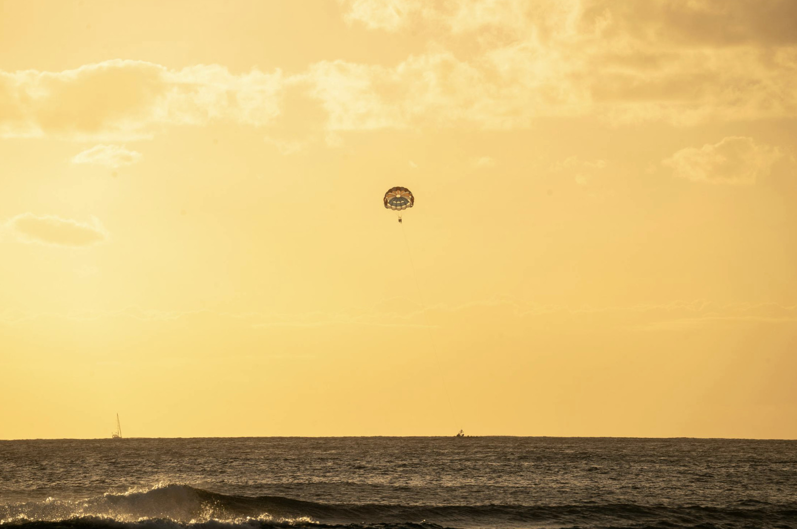 Vagator: Parasailing Experience