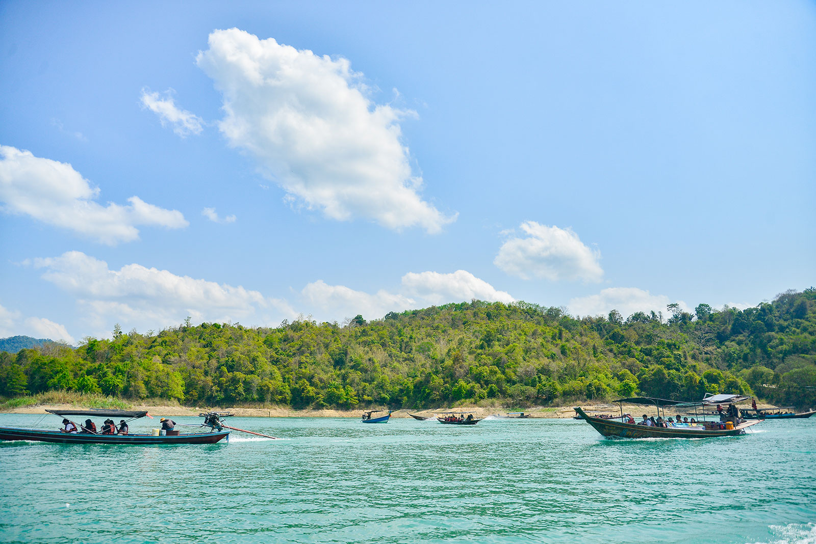 One Day Tour Khao Sok Cheow Larn Lake from Krabi