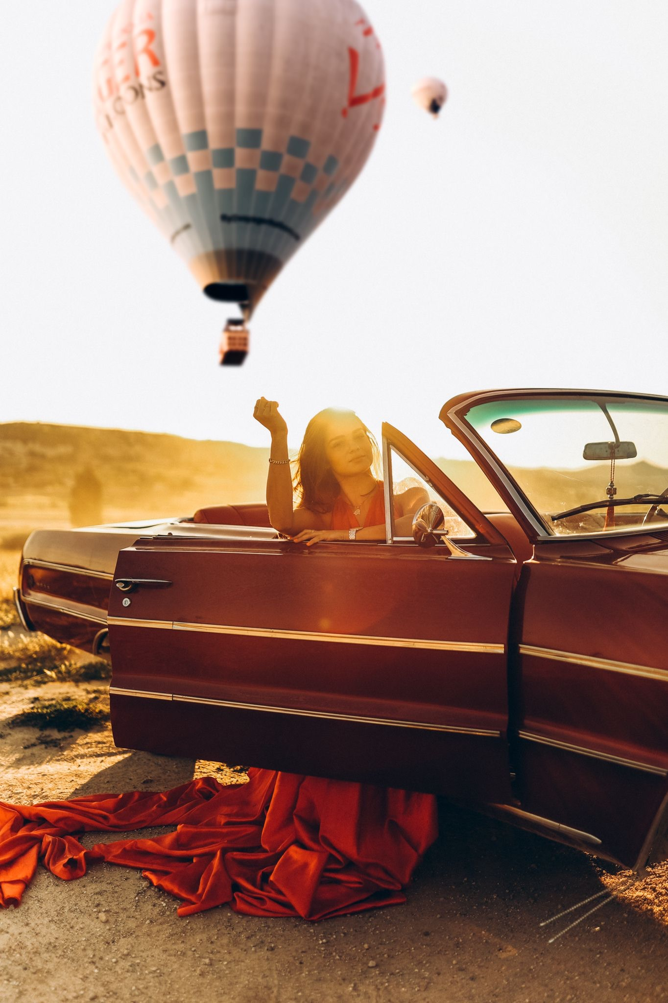 Classic Car and Flying Dress Photoshoot Experience in Cappadocia