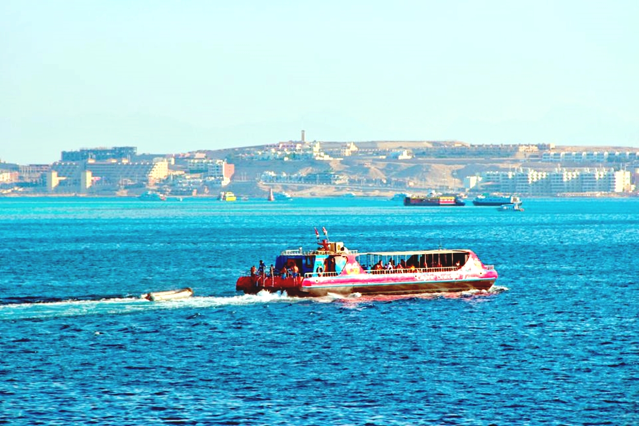 紅海：浮潛半潛艇遊船之旅