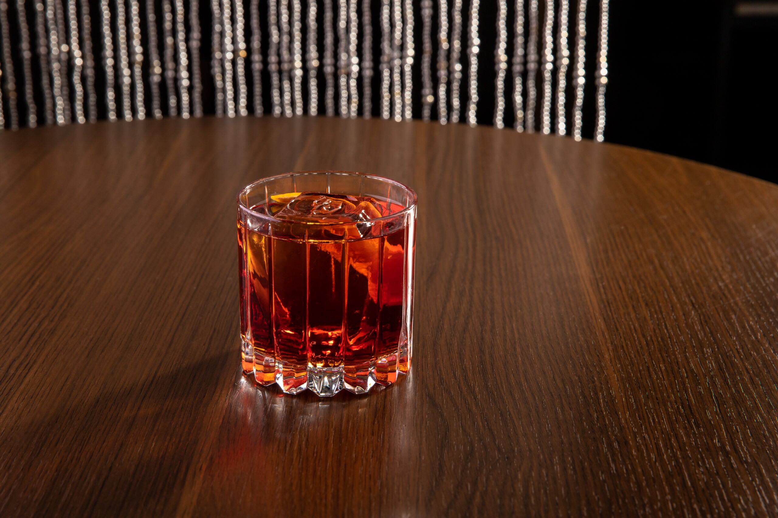 西貢兔子洞酒吧夜生活體驗 (Nightlife Experience At Speakeasy Bar - Rabbit Hole Saigon)