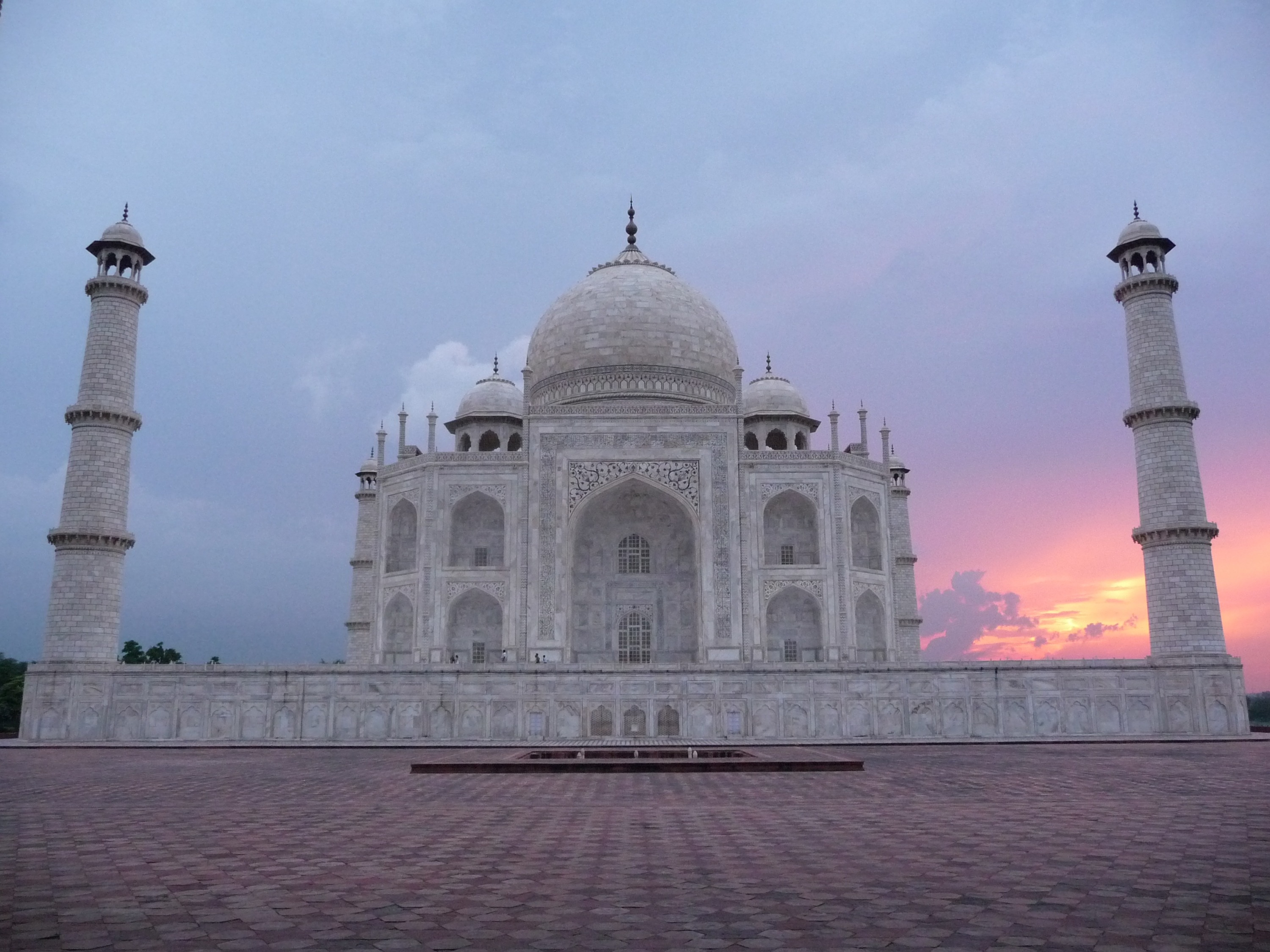 From Delhi: Private Taj Mahal & Agra Tour by Express Train