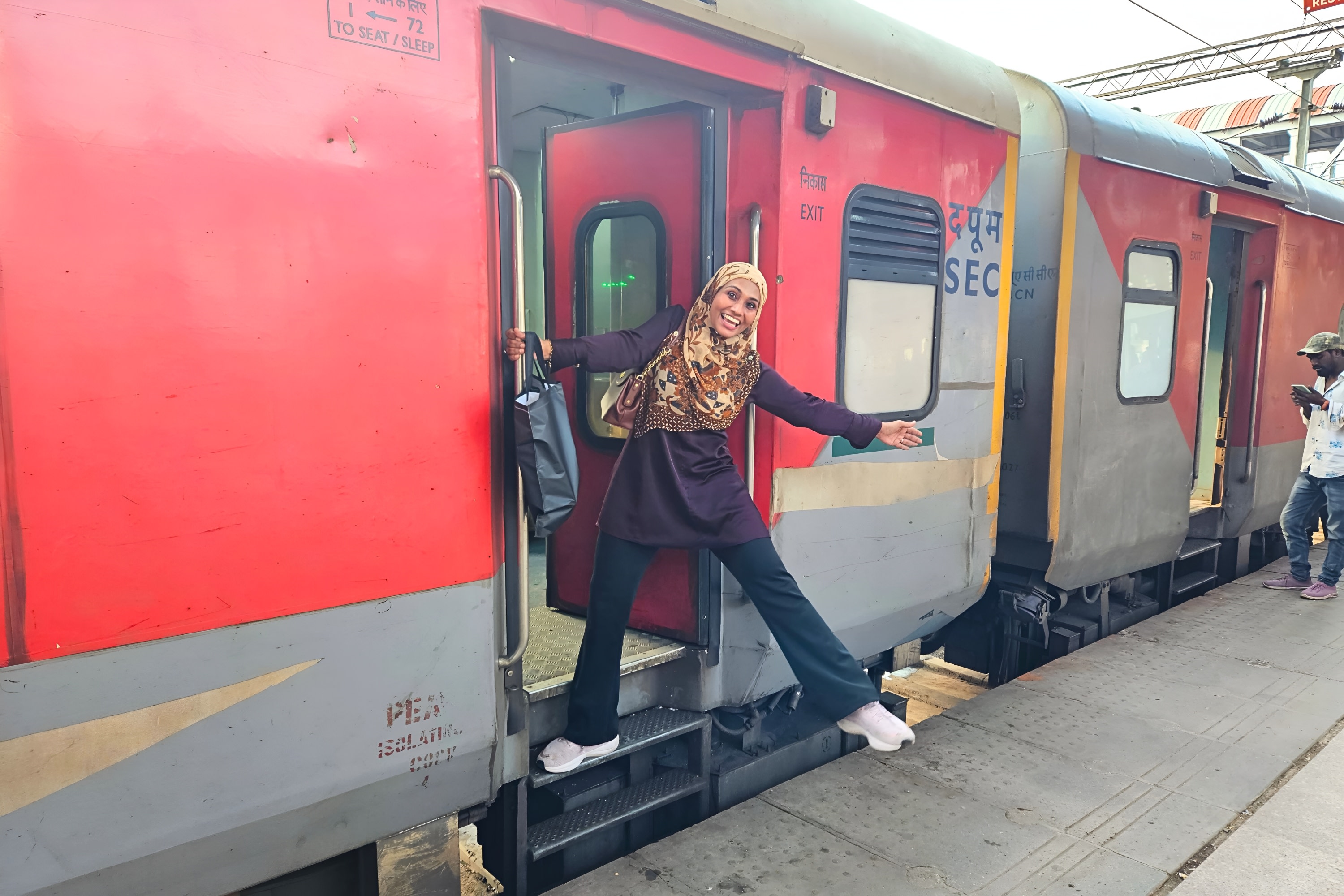 Taj Mahal & Agra Day Tour From Delhi By Gatimaan Express Train