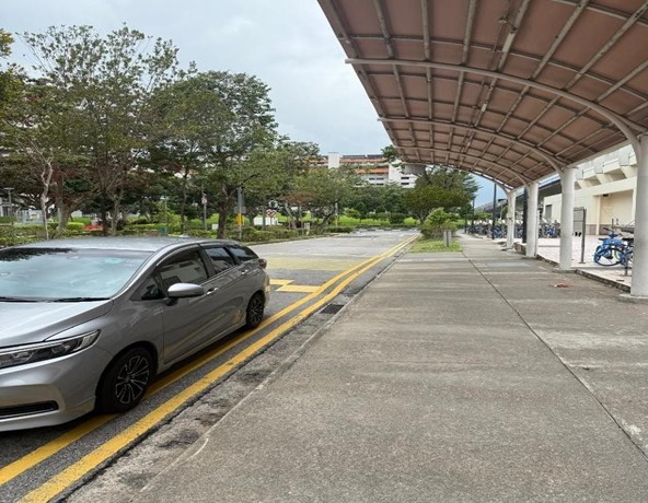 Tampines MRT Exit B (along Tampines Central 4)