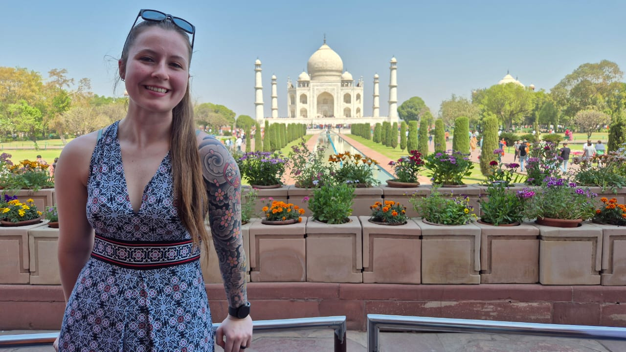 From Delhi: Private Day Trip to Agra by Gatiman Express Train