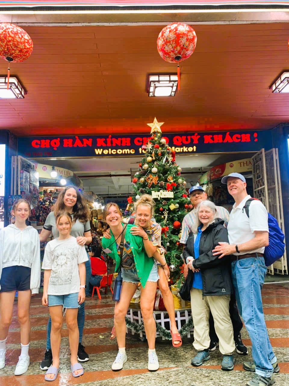 在全市最大的供應商市場選購最好的食材或以低價購買