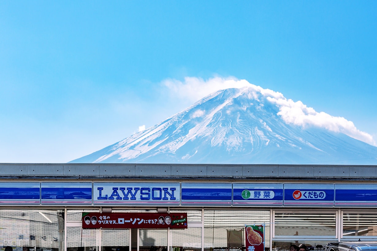 羅森河口湖站前店在旅遊界被譽為一個獨特的「旅拍聖地」 羅森河口湖站前店在旅遊界被譽為一個獨特的「旅拍聖地」