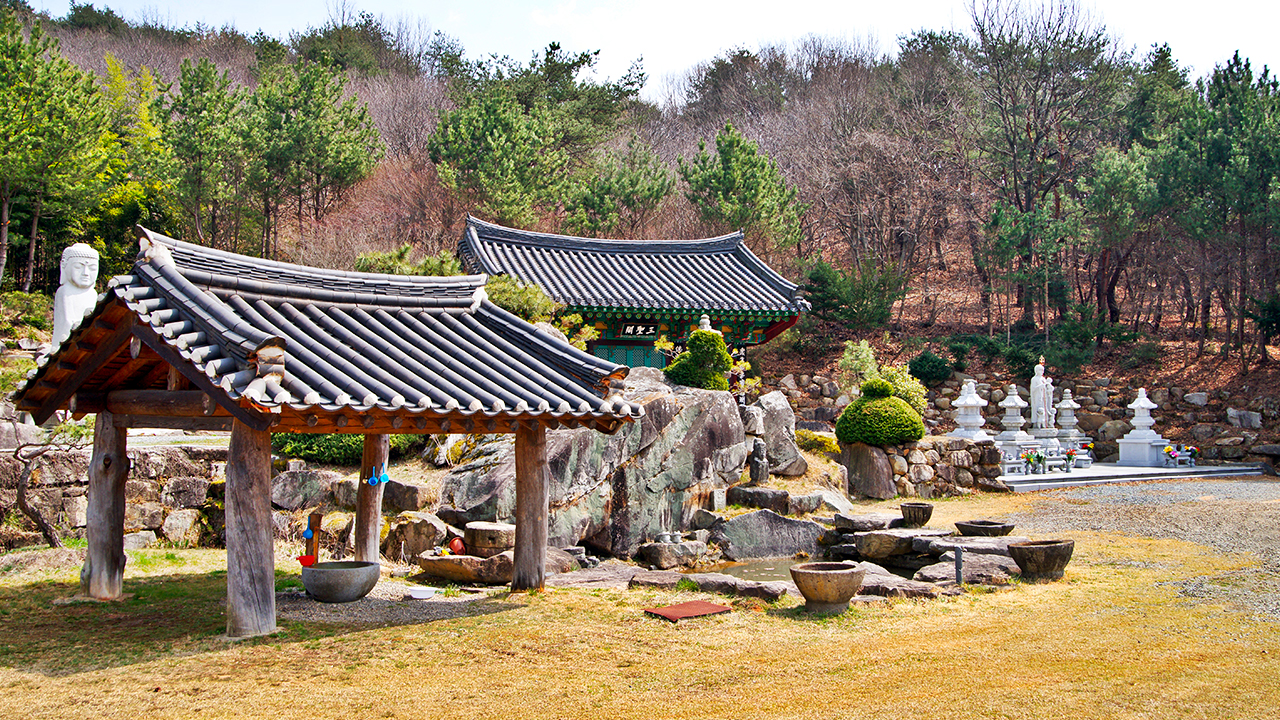 梁山通度寺 - 蔚山紫水晶洞窟公園 - 嶺南阿爾卑斯冰谷纜車 - 甘川洞文化村