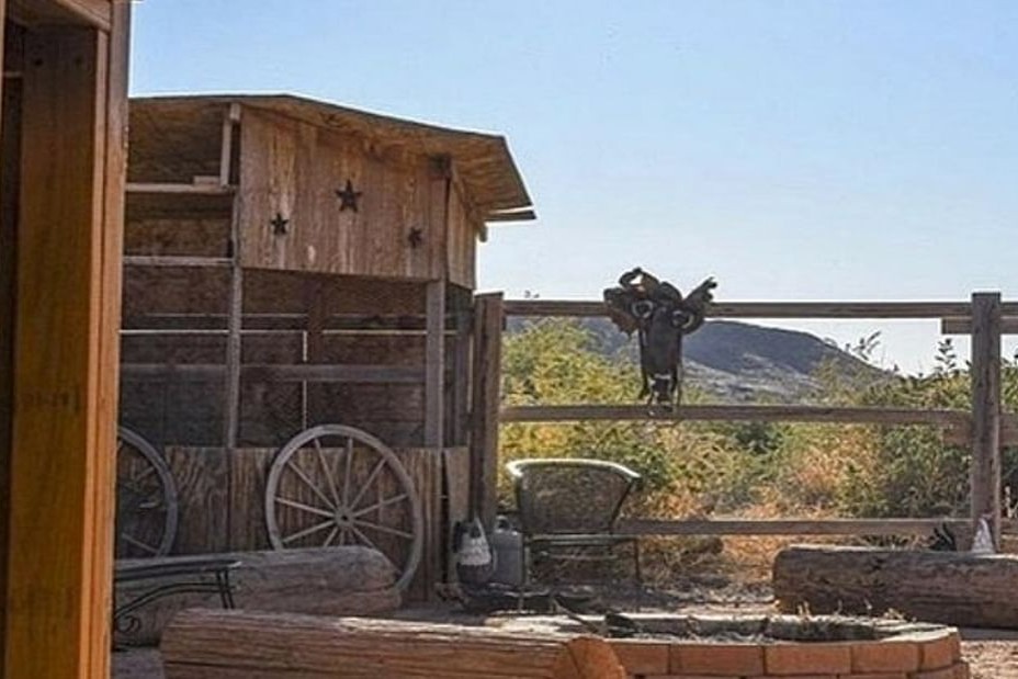 Wild West Sunset Horseback Ride with Dinner in Las Vegas