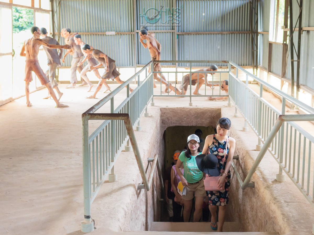 Phu Quoc Day Tour: Ho Quoc Pagoda-Starfish Beach With Chinese Guide