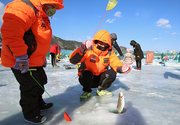 Pyeongchang Trout Farm Ice Fishing Day Tour