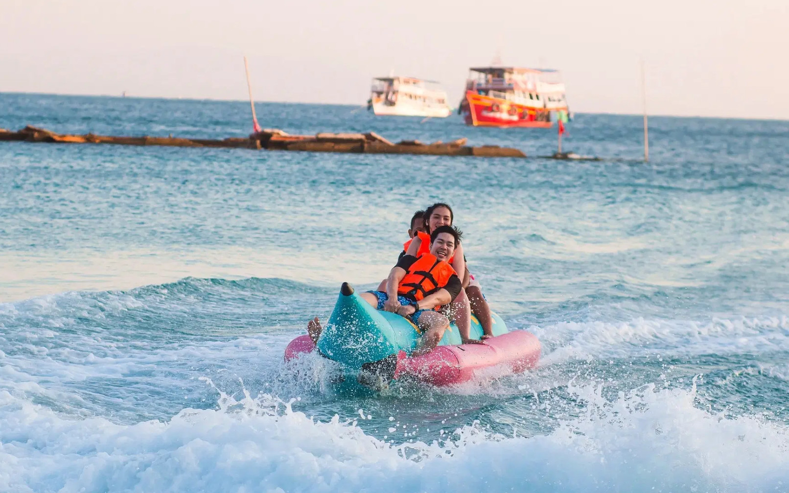 Anjuna Beach: Water Sports Combo
