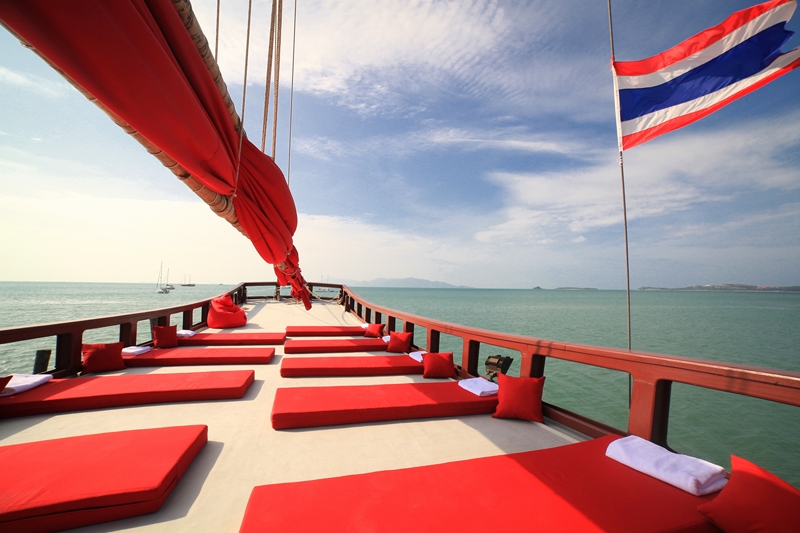 The Red Baron Boat Cruises at Koh Samui