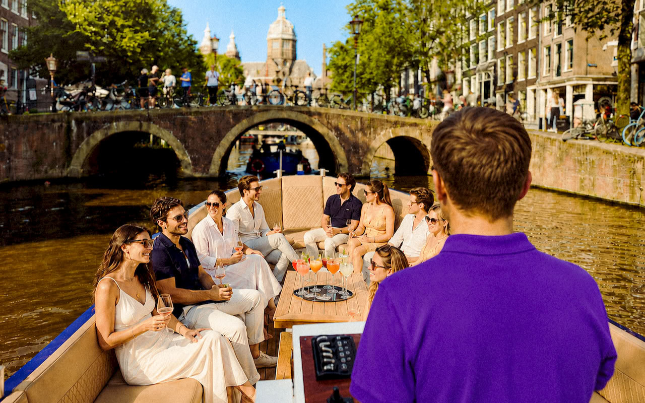 Amsterdam Luxury Cruise Tour with Cocktail Option