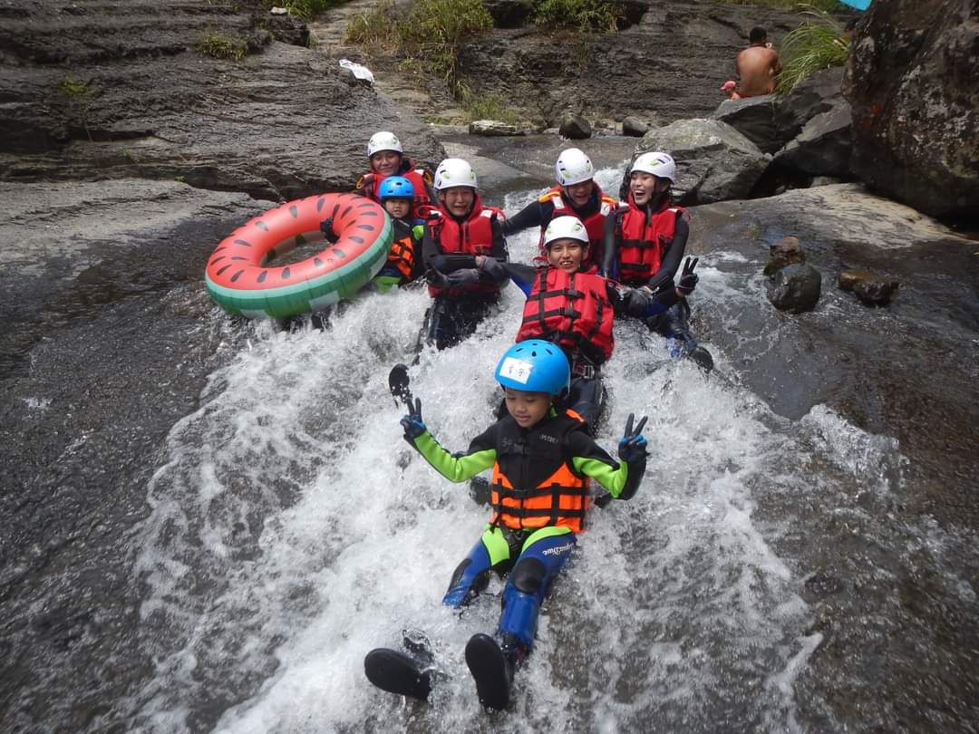 Zhongkeng River Trekking Experience in New Taipei