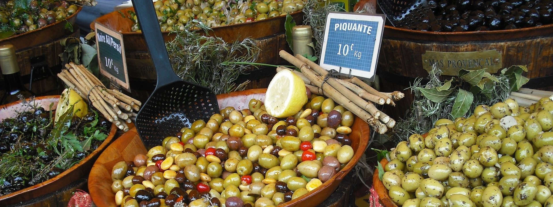 Provencal Markets and Luberon Villages Full Day Tour