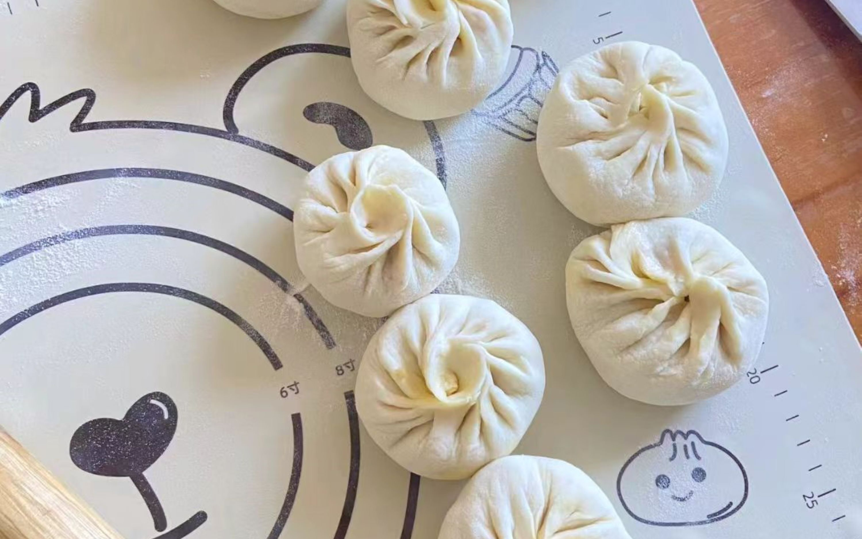 Shanghai Dim Sum and Sichuan Cuisine Culinary Tour (Experience Making Soup Dumplings & Stir-frying Sichuan Dishes)