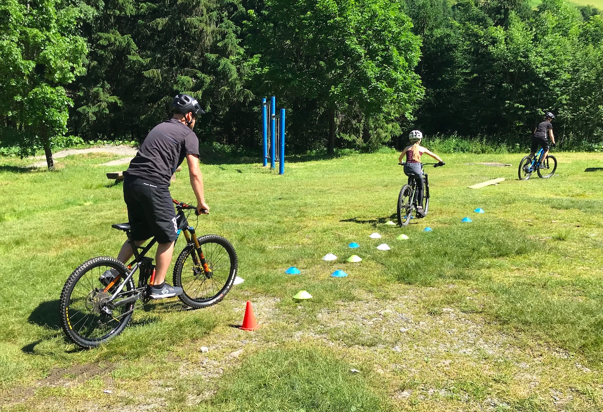 Salzburg: City and Countryside Mountain Bike Tour