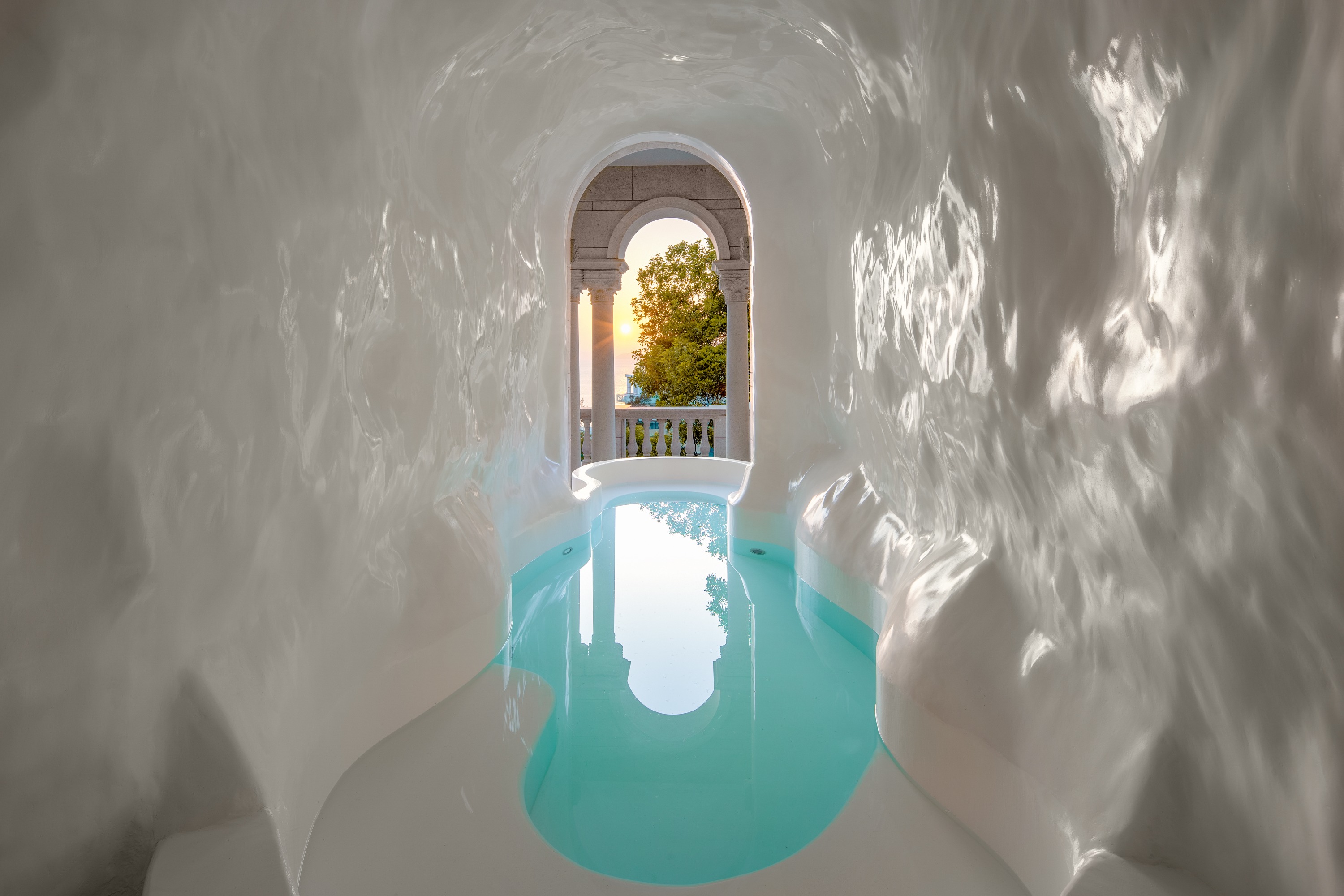Menglai Cave Pool King Room