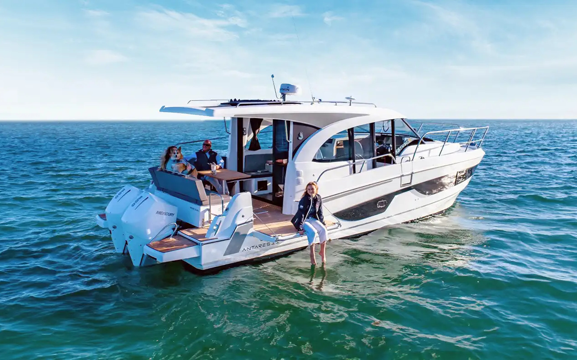 Private Mini Yacht Charter from Pearl Marina
