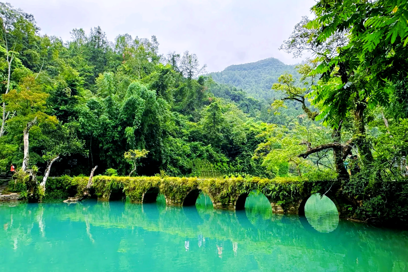 One-Day Tour to Xiaoqikong Scenic Area, Libo, Guizhou
