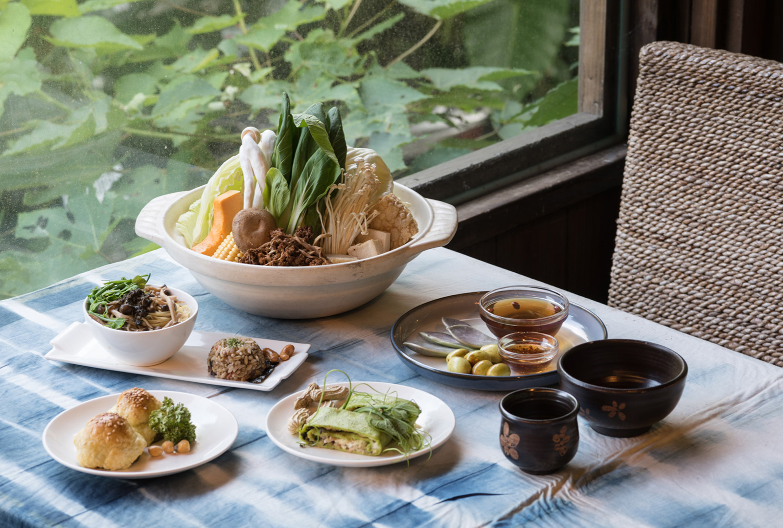 蔬食自助饗宴+養生鍋 蔬食自助饗宴+養生鍋