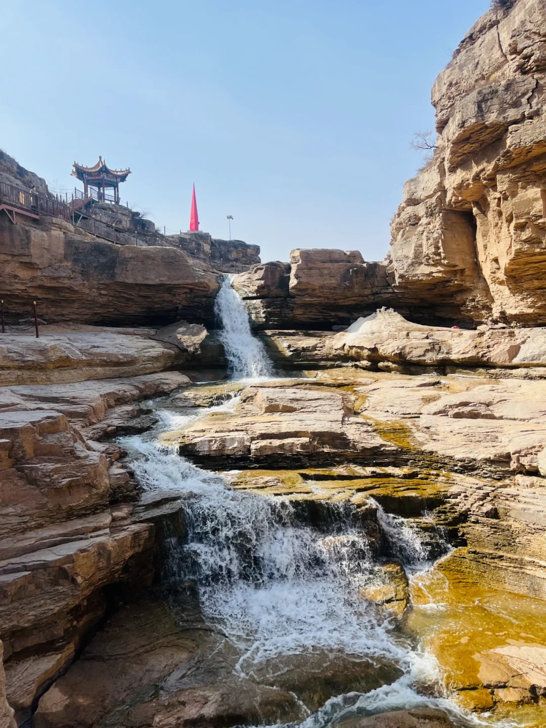 呼和浩特出發 打卡世界級地質奇觀 老牛灣黃河大峽谷一日遊（可自選八龍灣瀑布/太極灣遊船）
