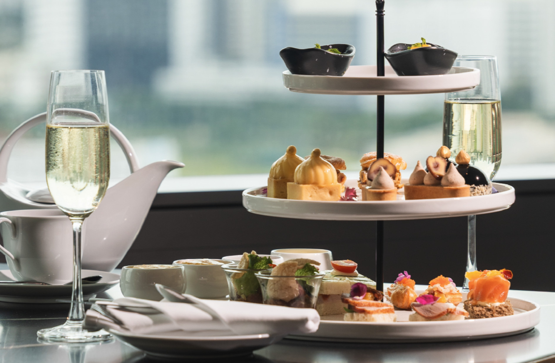 Afternoon Tea at Chatrium Club Lounge, Chatrium Grand Bangkok