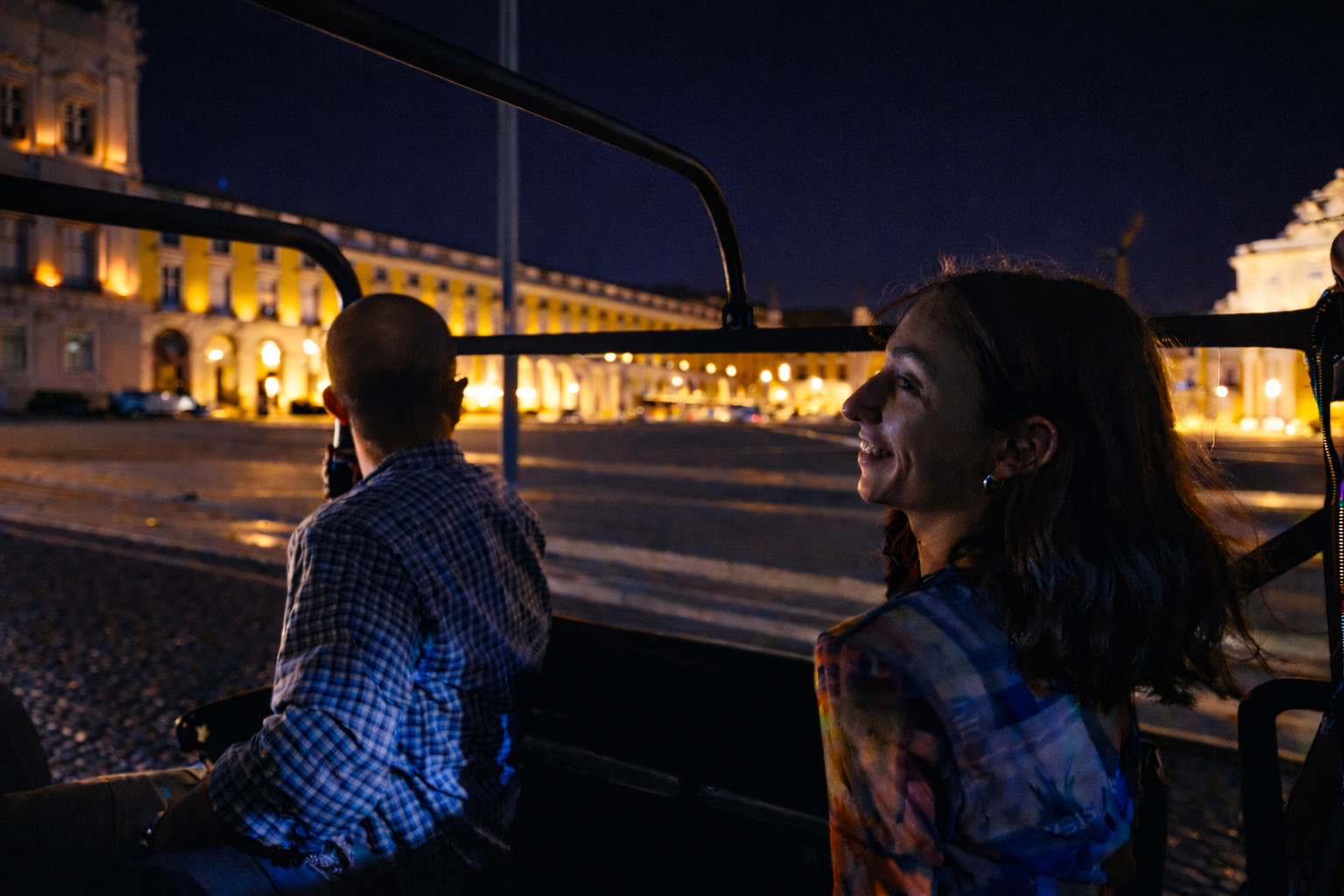 LISBON PRIVATE NIGHT EXPERIENCE in a Jeep with FOOD & DRINK Tastings