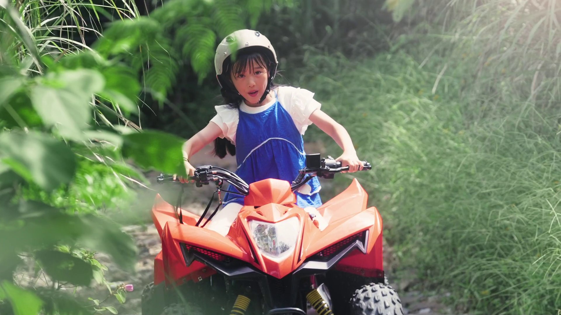 【BUGGY VOLTAGE: Fun Adventure Course】Enjoy the buggy adventure through the jungle that will make your heart race.