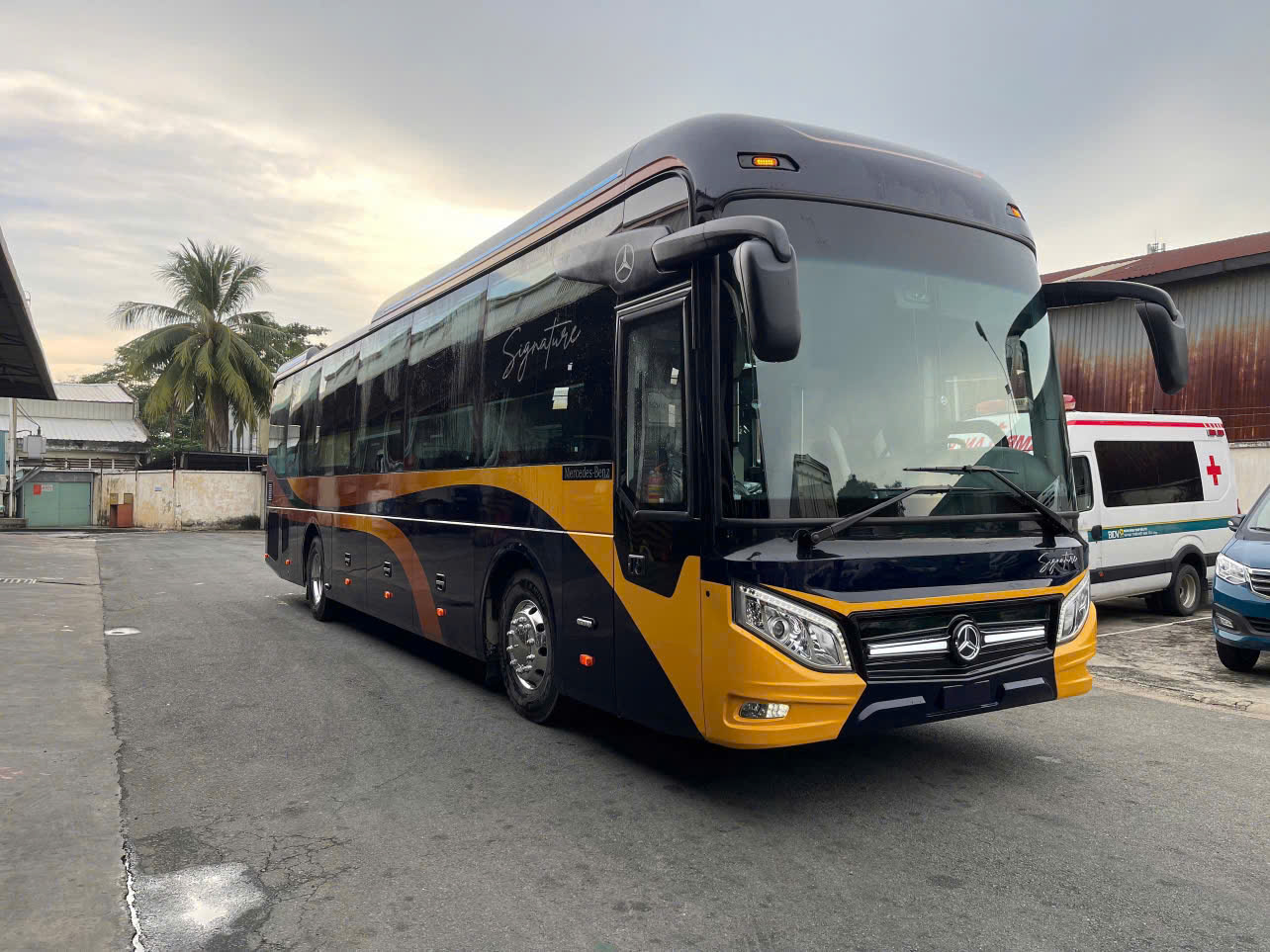 Ho Chi Minh - Gia Lai Sleeper Bus By Hoang Thuy