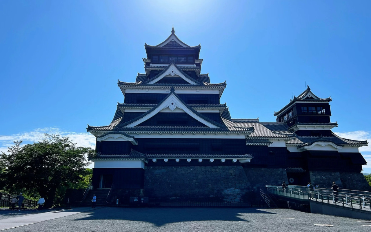 [Slow Kyushu Tour on Cruise Ship] Spectrum of the Seas: Kumamoto Castle Ruins + Suizenji Jojuen Garden + Maizuru Department Store / Experience Both Humanities and Moe