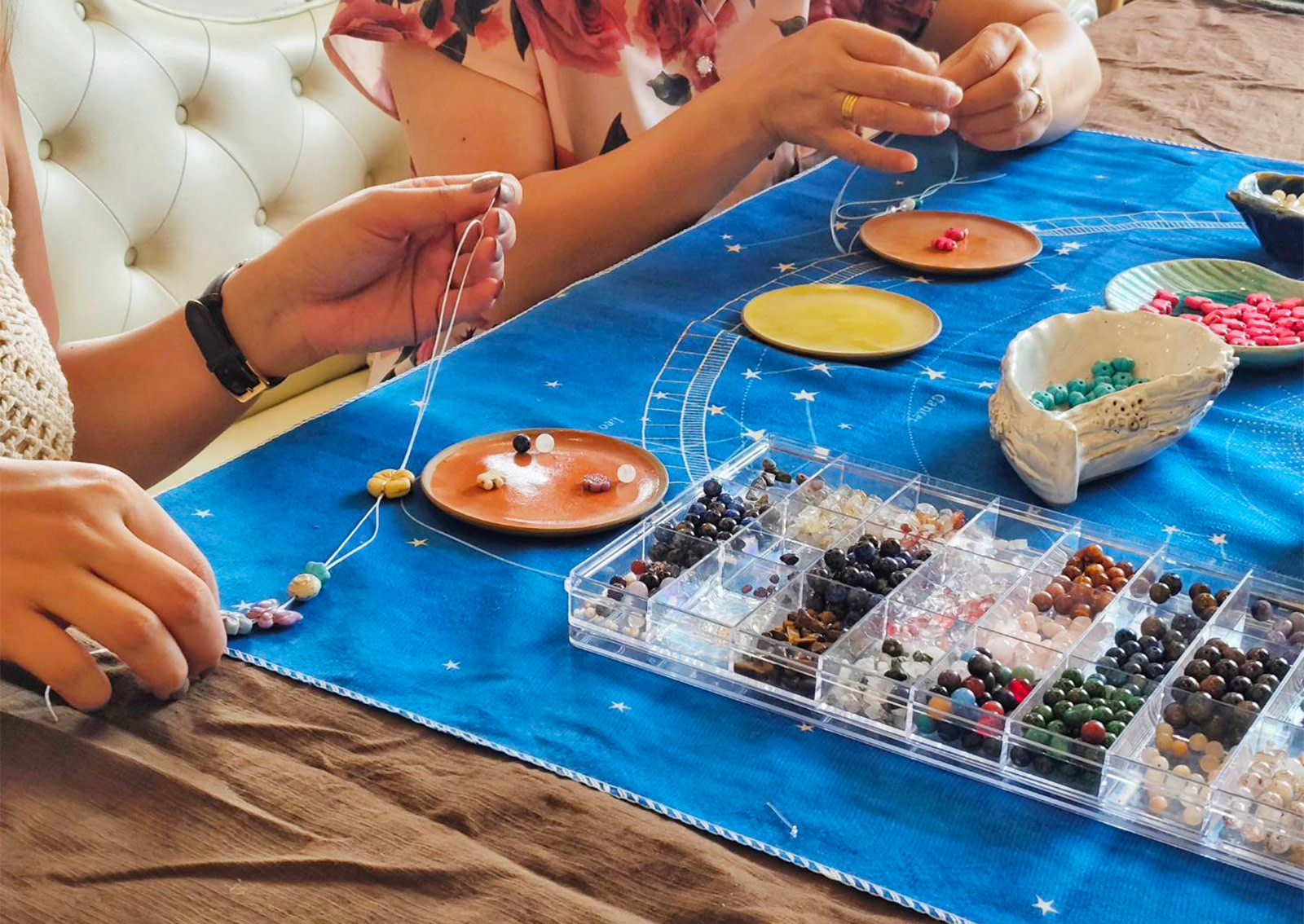 Healing Meditation & DIY Stone Bracelet at Vanna Cafe in Chiang Mai