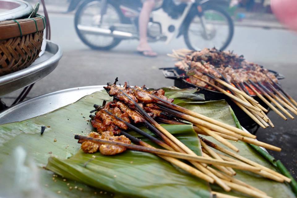 Hoi An Street Food Tour on Motorbike 